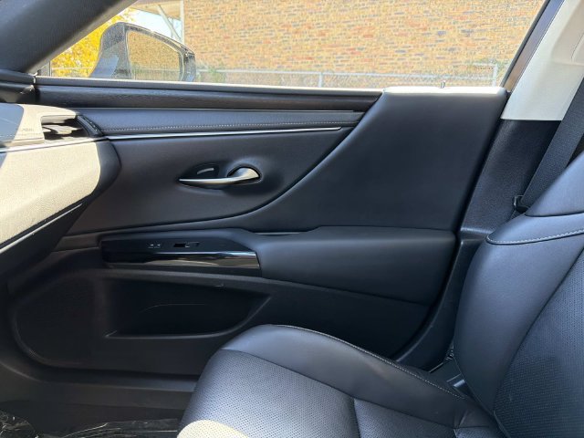 Certified 2023 Lexus ES 350 w/ Premium Package FWD image 22