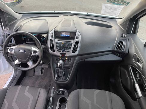 Used 2018 Ford Transit Connect XLT image 12