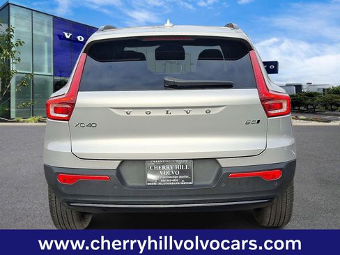 Certified 2025 Volvo XC40 B5 Plus image 6