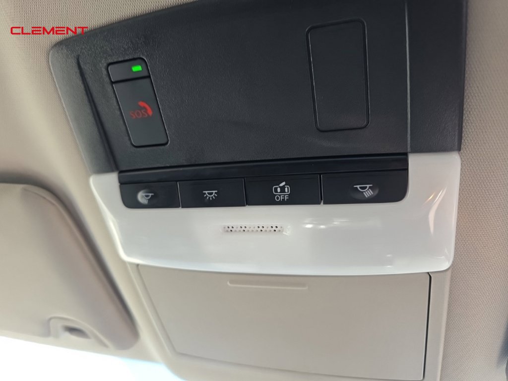Used 2025 Nissan Altima 2.5 SV FWD image 13