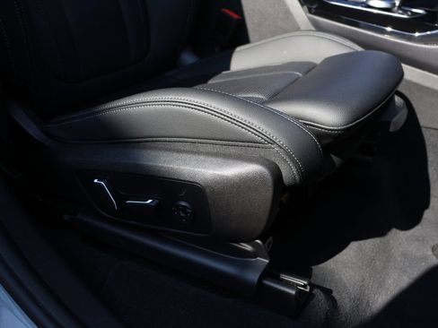 Used 2024 BMW X3 xDrive30i AWD/4WD image 8