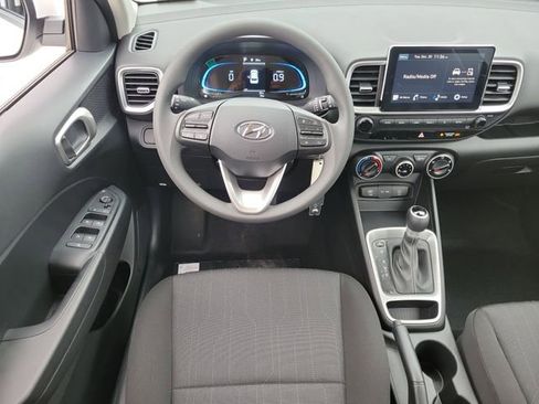 New 2026 Hyundai Venue SE image 7
