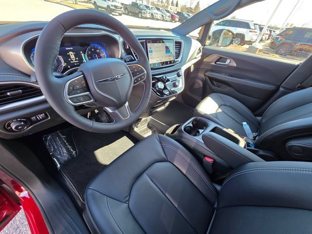 New 2026 Chrysler Pacifica Select AWD/4WD image 18