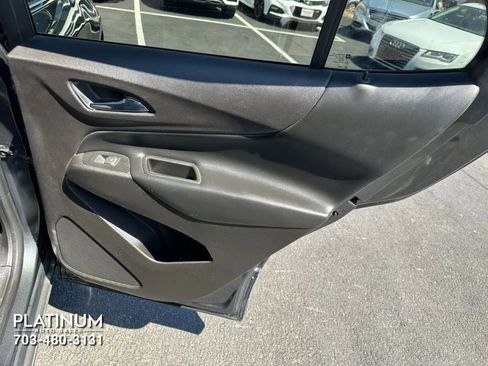 Used 2018 Chevrolet Equinox LT w/ Sun & Infotainment Package FWD image 19