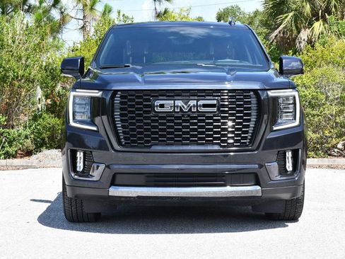 Used 2023 GMC Yukon Denali Ultimate AWD/4WD image 9