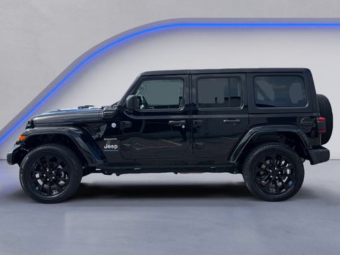 Used 2023 Jeep Wrangler Unlimited Sahara AWD/4WD image 7