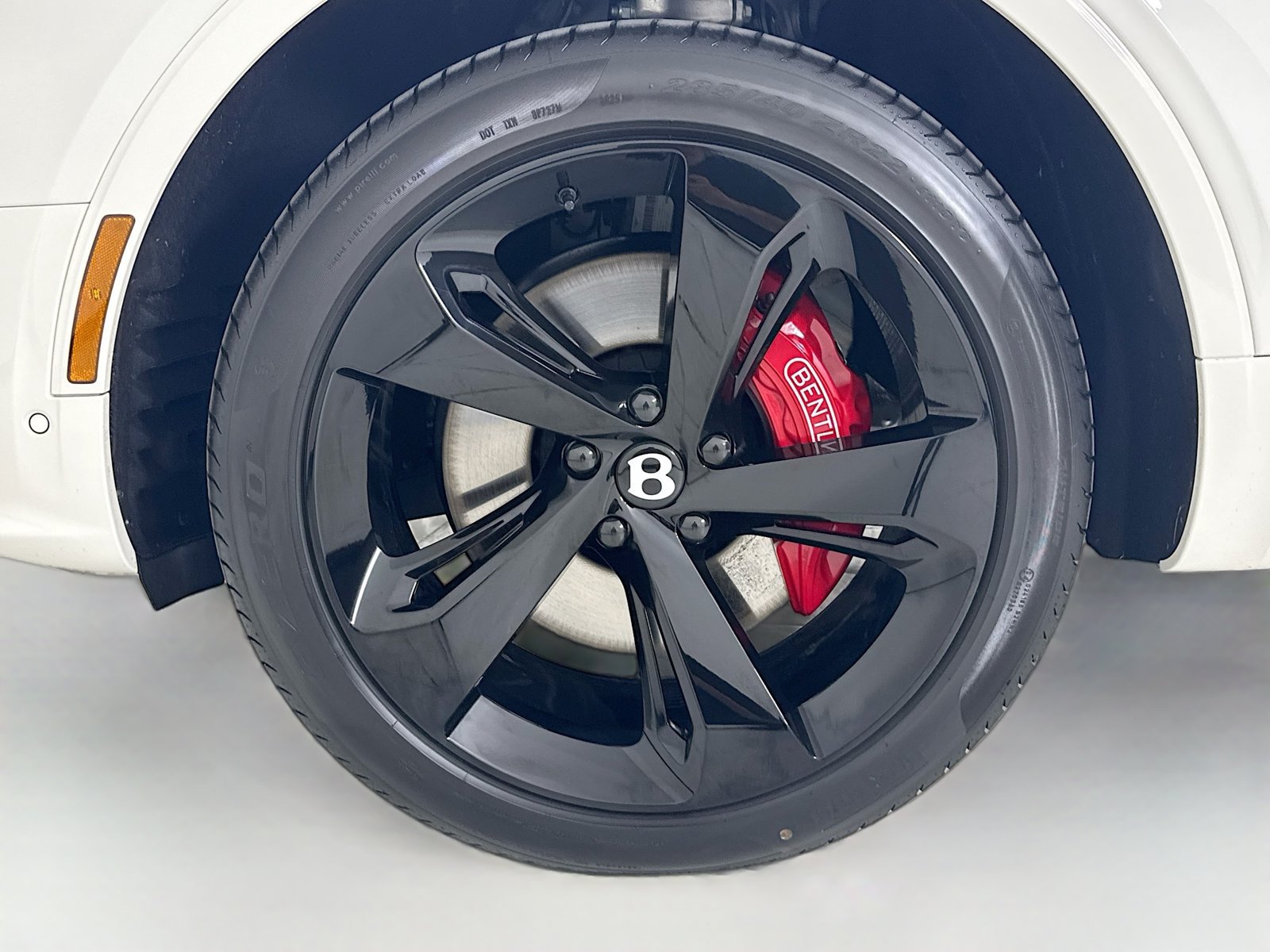 Used 2026 Bentley Bentayga AWD/4WD image 11