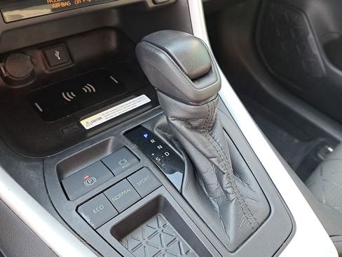 Used 2021 Toyota RAV4 XLE image 26