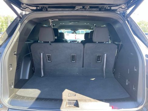 Certified 2023 Chevrolet Traverse LT AWD/4WD image 38