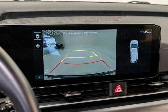 Certified 2025 Kia Carnival FWD image 14