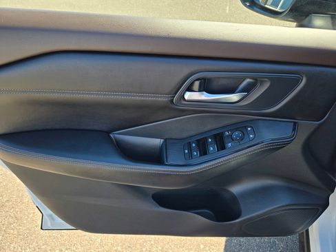 Used 2023 Nissan Rogue SV w/ SV Premium B Package FWD image 22
