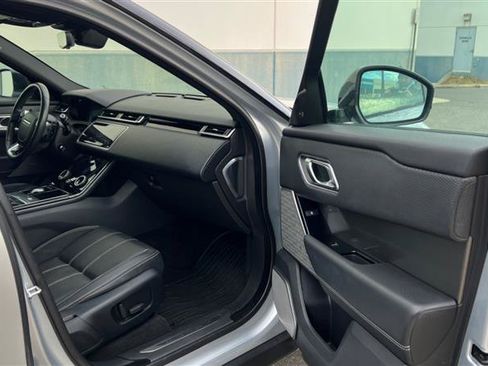 Used 2018 Land Rover Range Rover Velar S AWD/4WD image 68