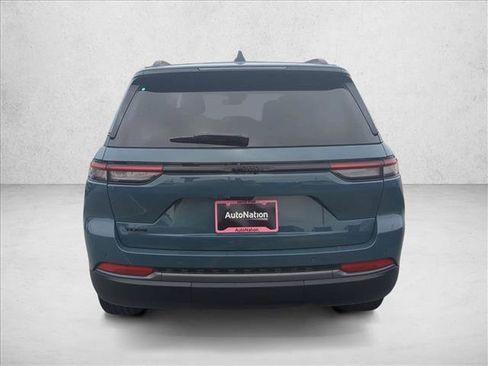 New 2026 Jeep Grand Cherokee Limited w/ Limited Altitude Package AWD/4WD image 8