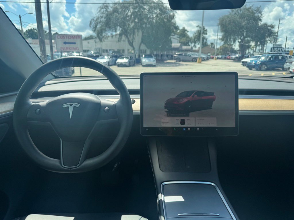 Used 2024 Tesla Model Y Long Range AWD/4WD image 9