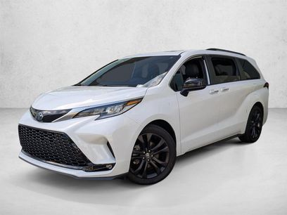 Used 2022 Toyota Sienna XSE