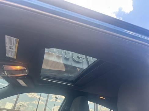 Used 2022 Dodge Charger SXT w/ Driver Convenience Group AWD/4WD image 31