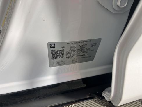 Certified 2024 Chevrolet Traverse RS image 35