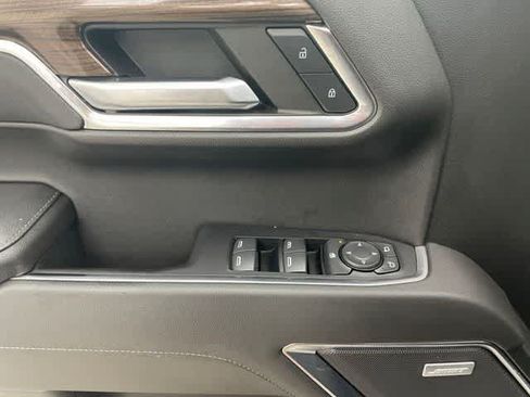 Certified 2022 Chevrolet Silverado 1500 LT Trail Boss w/ Convenience Package II AWD/4WD image 11