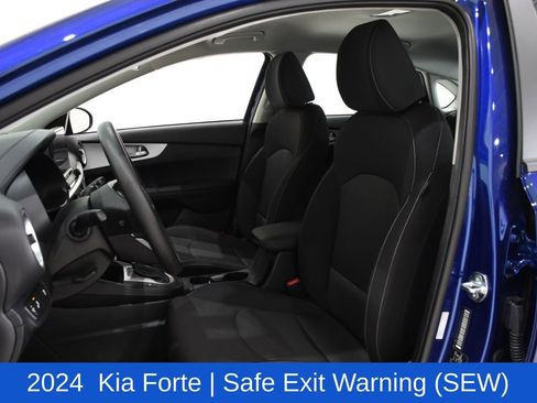 Used 2024 Kia Forte LXS w/ LXS Technology Package image 21