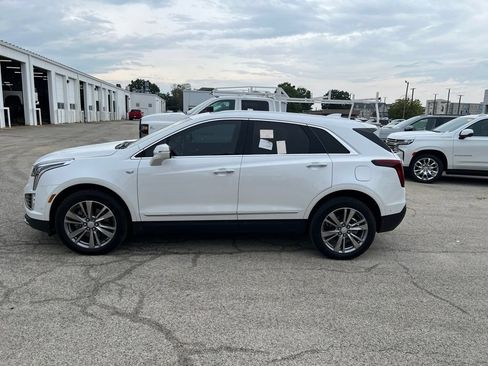 Used 2023 Cadillac XT5 Premium Luxury w/ Technology Package AWD/4WD image 7