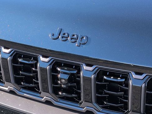 New 2026 Jeep Grand Cherokee Limited AWD/4WD image 12
