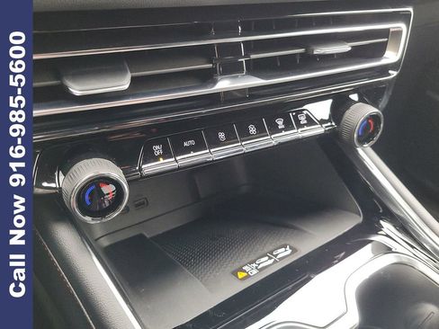 New 2026 Chevrolet Traverse RS w/ LPO, Floor Liner Package image 4