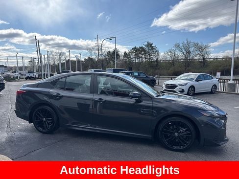 Certified 2025 Toyota Camry SE image 9