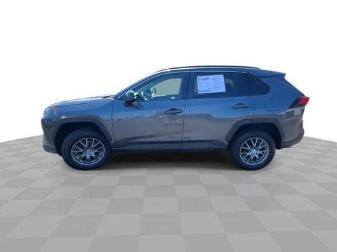 Used 2021 Toyota RAV4 LE AWD/4WD image 5