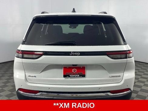 Used 2023 Jeep Grand Cherokee Laredo AWD/4WD image 7