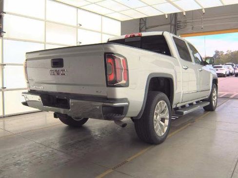 Used 2018 GMC Sierra 1500 SLT w/ Enhanced Driver Alert Package RWD image 2