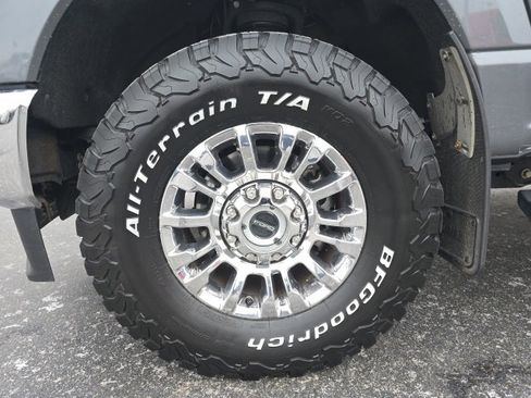 Used 2024 Ford F350 Lariat image 10