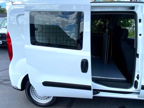 Used 2022 RAM ProMaster City Tradesman w/ Window Group 05 image 5