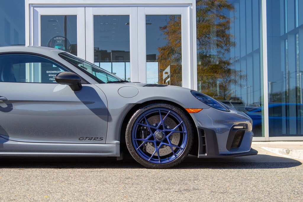 Used 2025 Porsche 718 Cayman GT4 RS RWD image 5