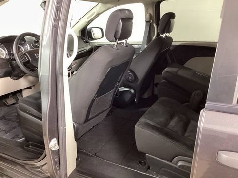 Used 2020 Dodge Grand Caravan SE FWD image 28