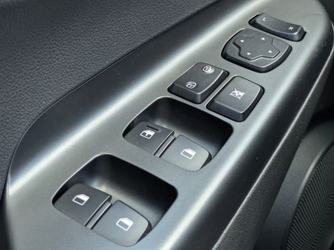 Used 2021 Hyundai Kona SE image 19