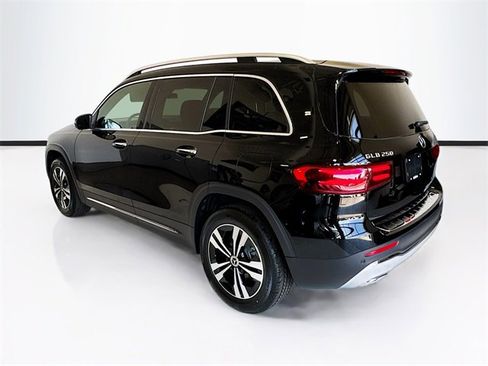 New 2025 Mercedes-Benz GLB 250 GLB 250 image 3