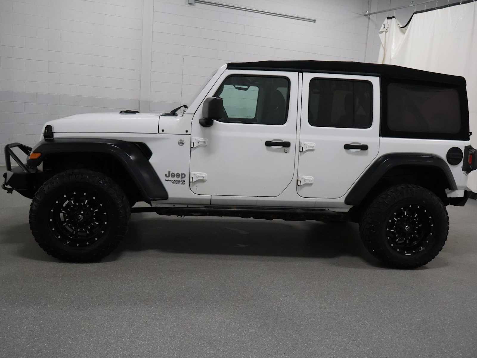Used 2020 Jeep Wrangler Unlimited Sport S AWD/4WD image 2