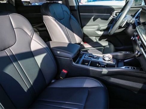 New 2025 Kia Sorento EX w/ EX Panoramic Sunroof Package image 14
