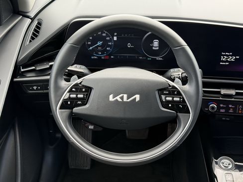Used 2024 Kia Niro Wind FWD image 15