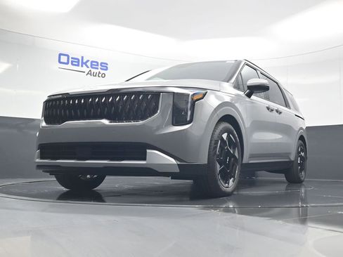 New 2026 Kia Carnival EX FWD image 42
