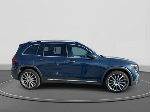 Used 2020 Mercedes-Benz GLB 250 w/ AMG Line image 4