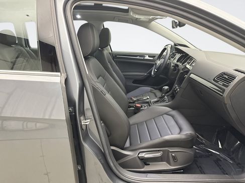 Used 2018 Volkswagen Golf SEL FWD image 18