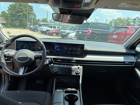 Used 2024 Hyundai Sonata SEL FWD image 19