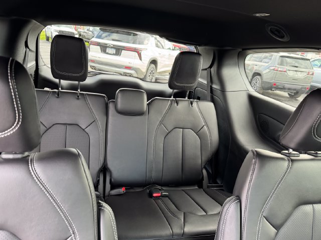 New 2027 Chrysler Pacifica Select w/ Family Tech Group FWD image 26