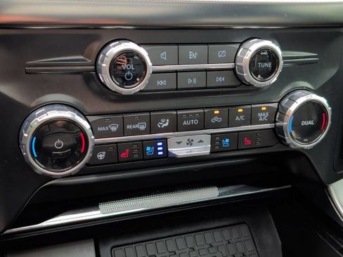 Used 2024 Ford F150 Lariat w/ Equipment Group 502A High AWD/4WD image 23