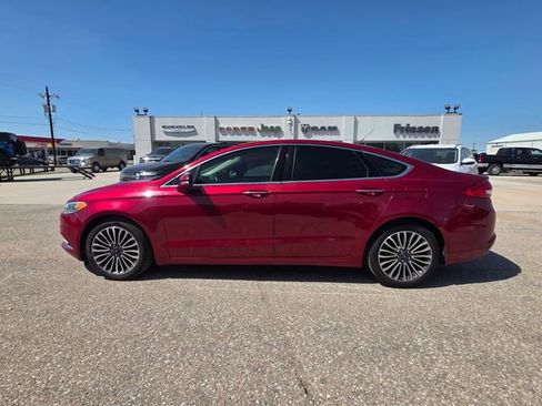 Used 2017 Ford Fusion SE w/ Fusion SE Technology Package FWD image 8