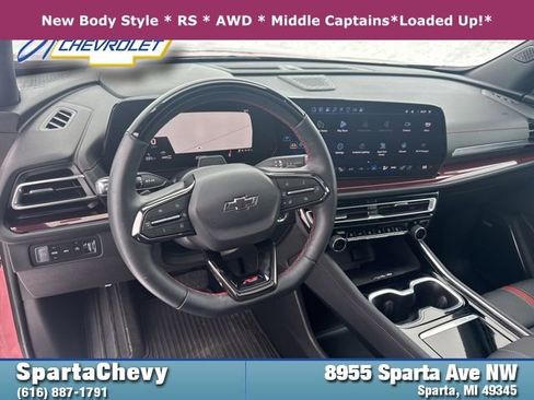 Used 2024 Chevrolet Traverse RS image 15