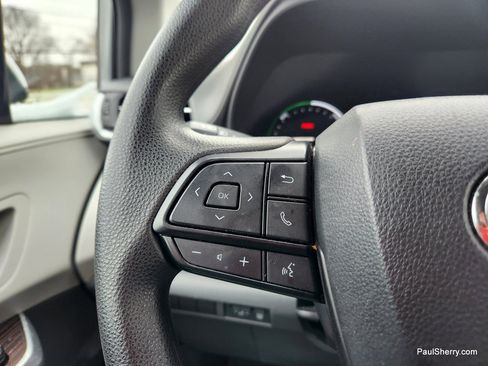 Used 2024 Toyota Sienna LE image 26