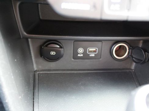 Used 2021 Hyundai Kona SE FWD image 22