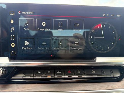 Used 2025 GMC Sierra 1500 SLT RWD image 11